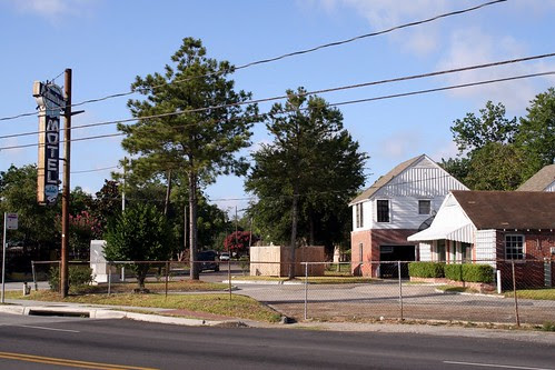 admiral motel