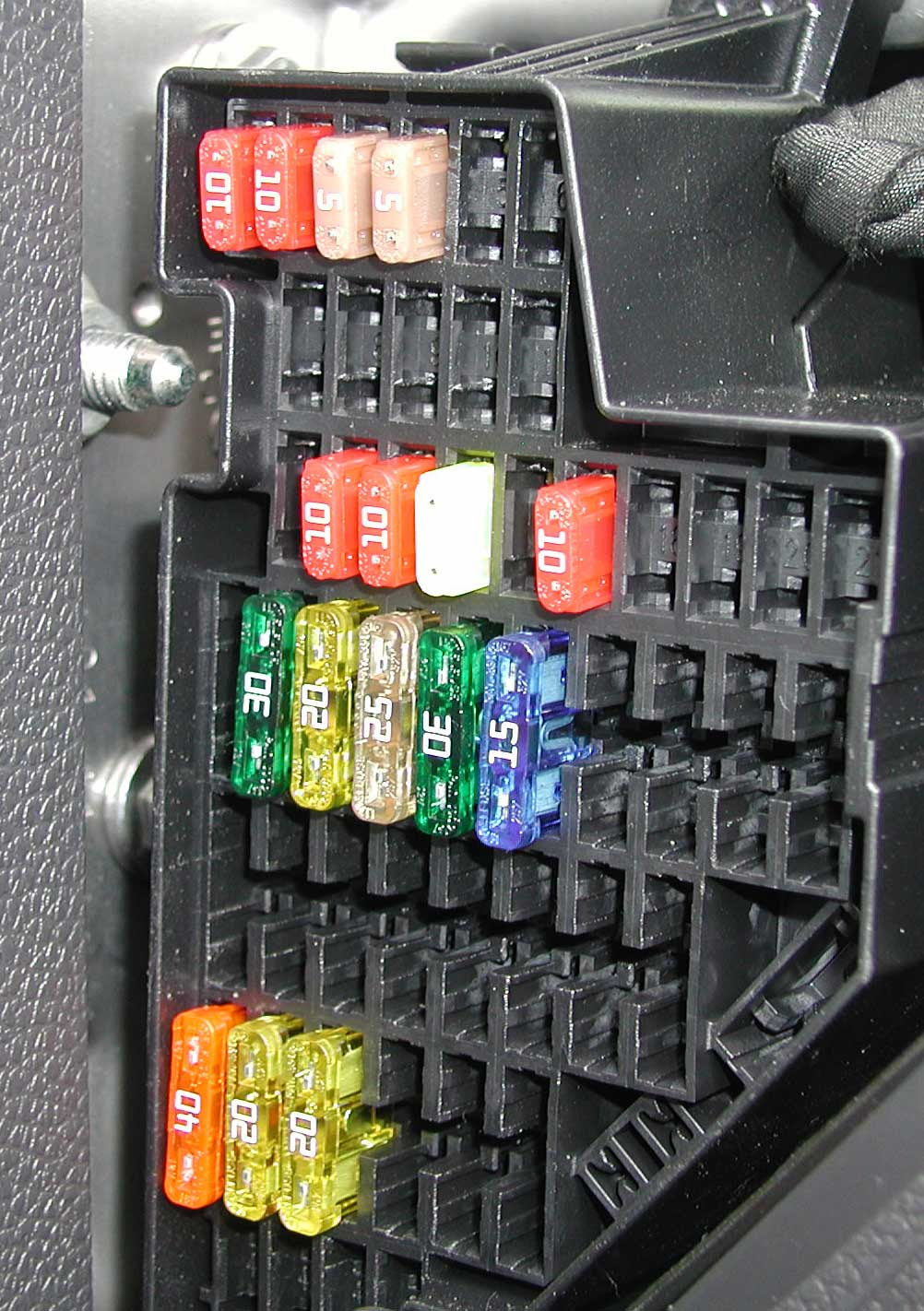 [DIAGRAM] Vw Golf Mk5 Tdi Fuse Box Diagram - MYDIAGRAM.ONLINE