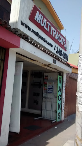 Av. Canadá 3425, San Luis 15021, Perú