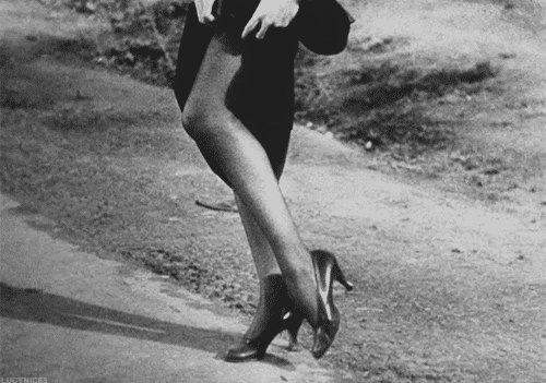 Resultado de imagen para gif girl hitchhiking