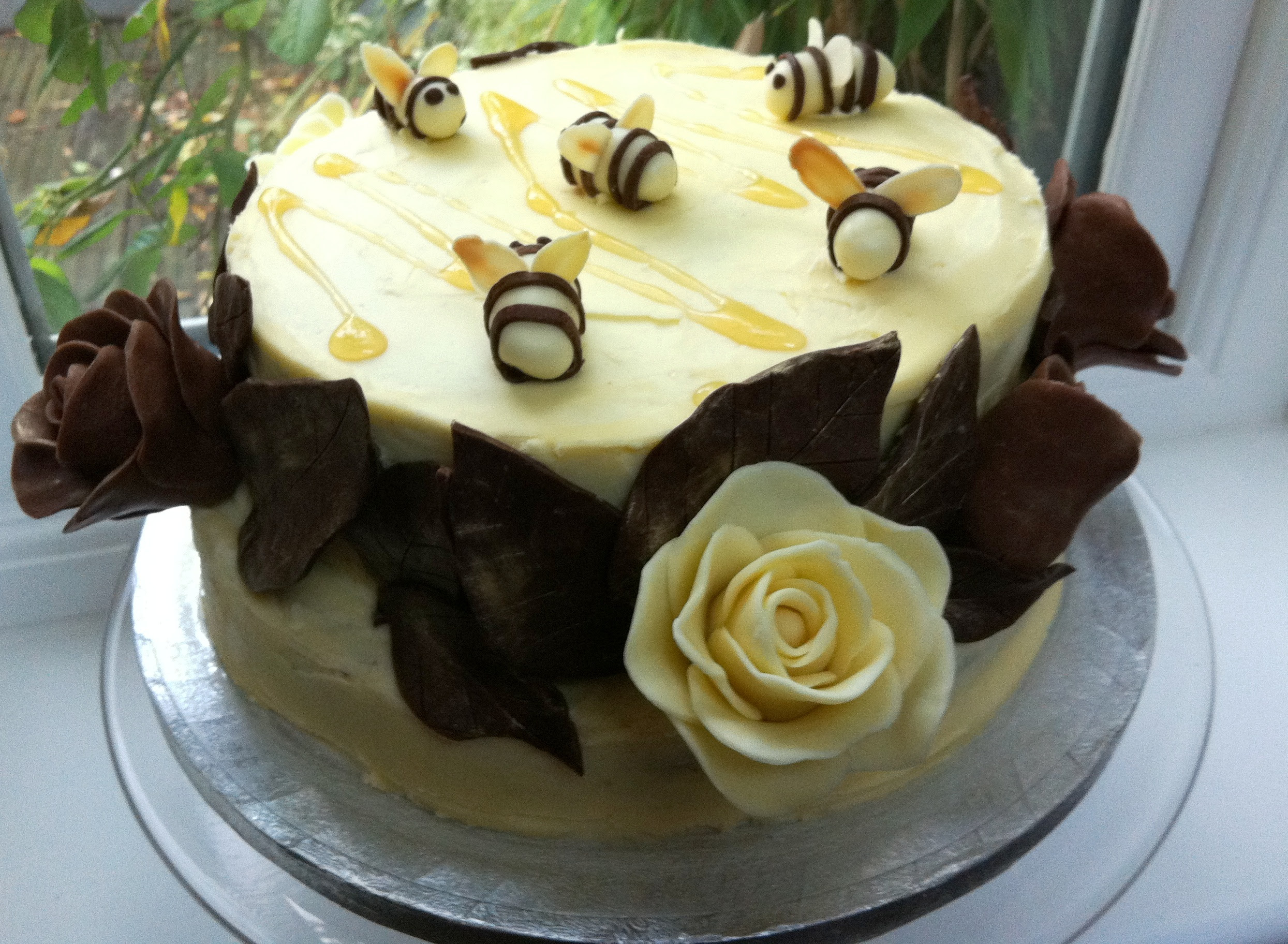 Cake Decorations Honey Bee Cake Decorations
