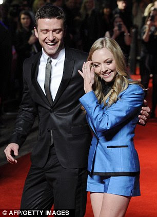 http://i.dailymail.co.uk/i/pix/2011/10/31/article-2055801-0E9D5B5C00000578-443_306x423.jpg