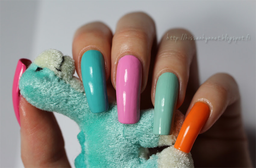 Colorful nails1