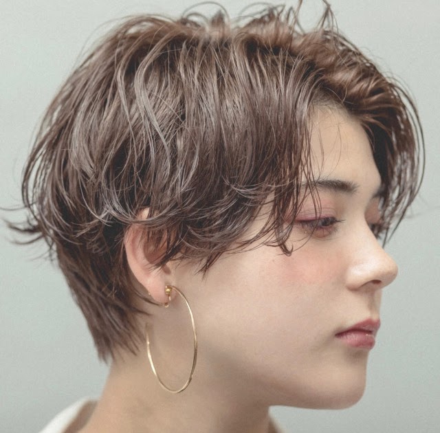 ストレート アイロン 巻き 方 ショート 332138