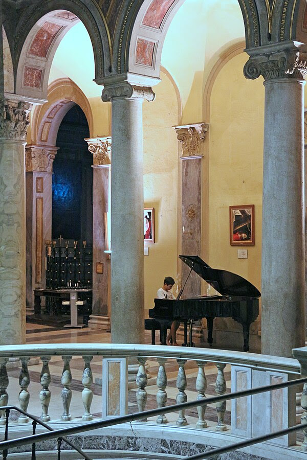 File:San Nicola in Carcere.jpg