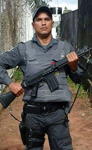 Soldado Daniel Henrique da Silva, de 34 anos, trabalha na guarda da Cadeia Pública de Natal (Foto: Divulgação/Polícia Militar)