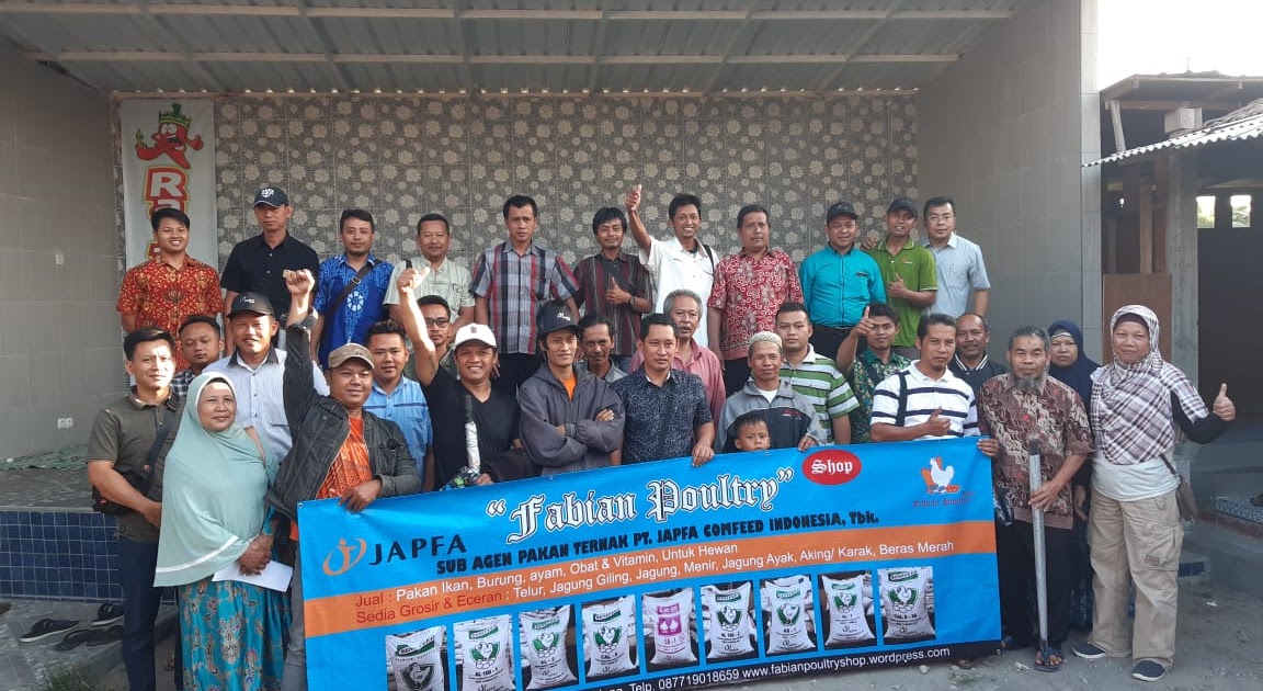 Contoh Spanduk Toko Pakan Ternak desain banner kekinian