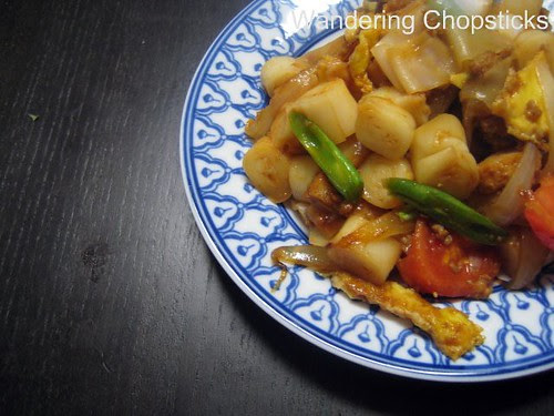 Banh Cuon Xao Thap Cam (Vietnamese Combination Rolled Rice Noodle Stir-Fry) 9