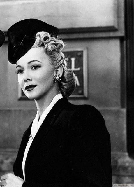 16 Fresh Womens Short Hairstyles 1940s Hair Style