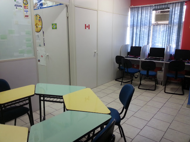 CLIN Centro de Língua Inglesa - Escola de idiomas