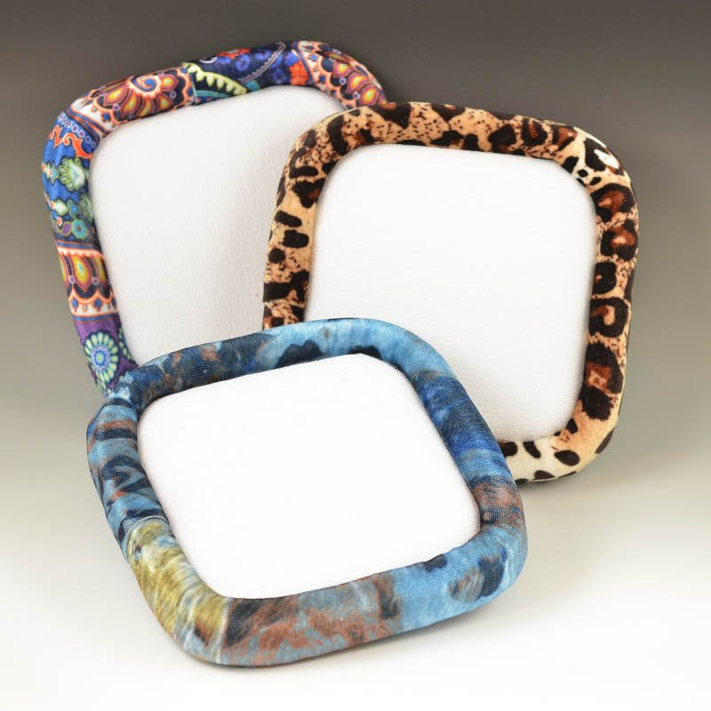 s44636 Design Tools - 6 x 6 inches Bead on it Board - Synthetic Velvet (1)