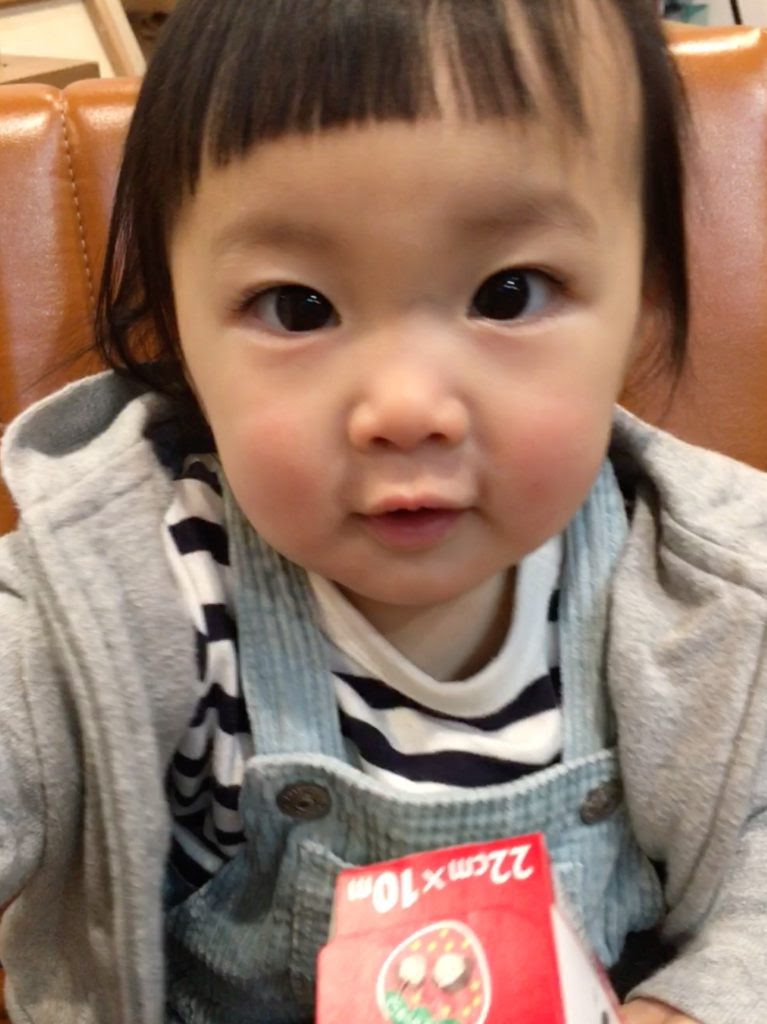 赤ちゃん 前髪 カット 初めて 209235