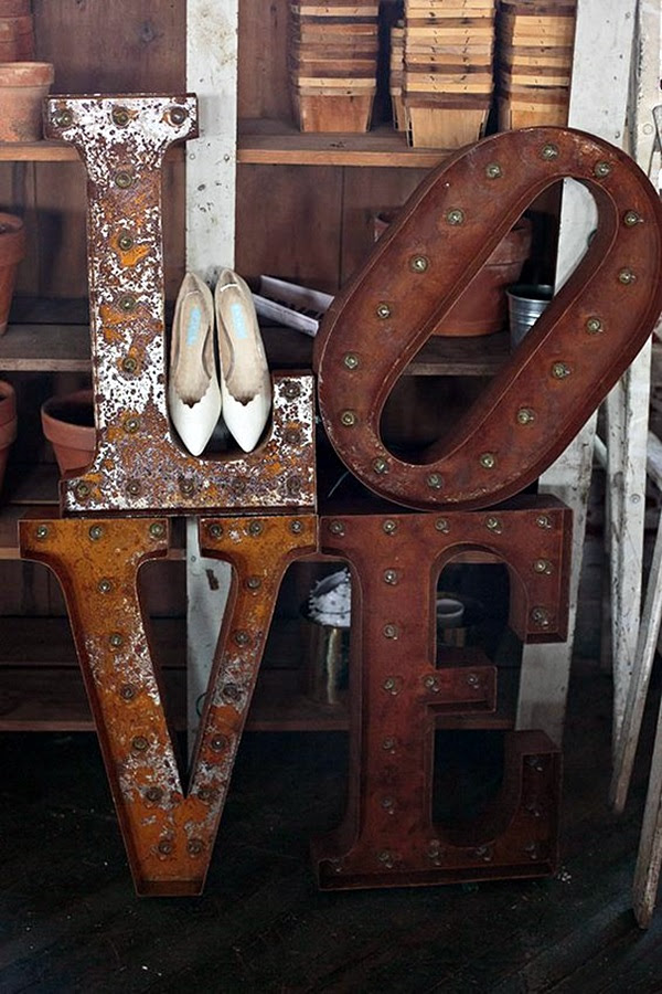 Utterly Beautiful Rusted Metal Art Works (32)