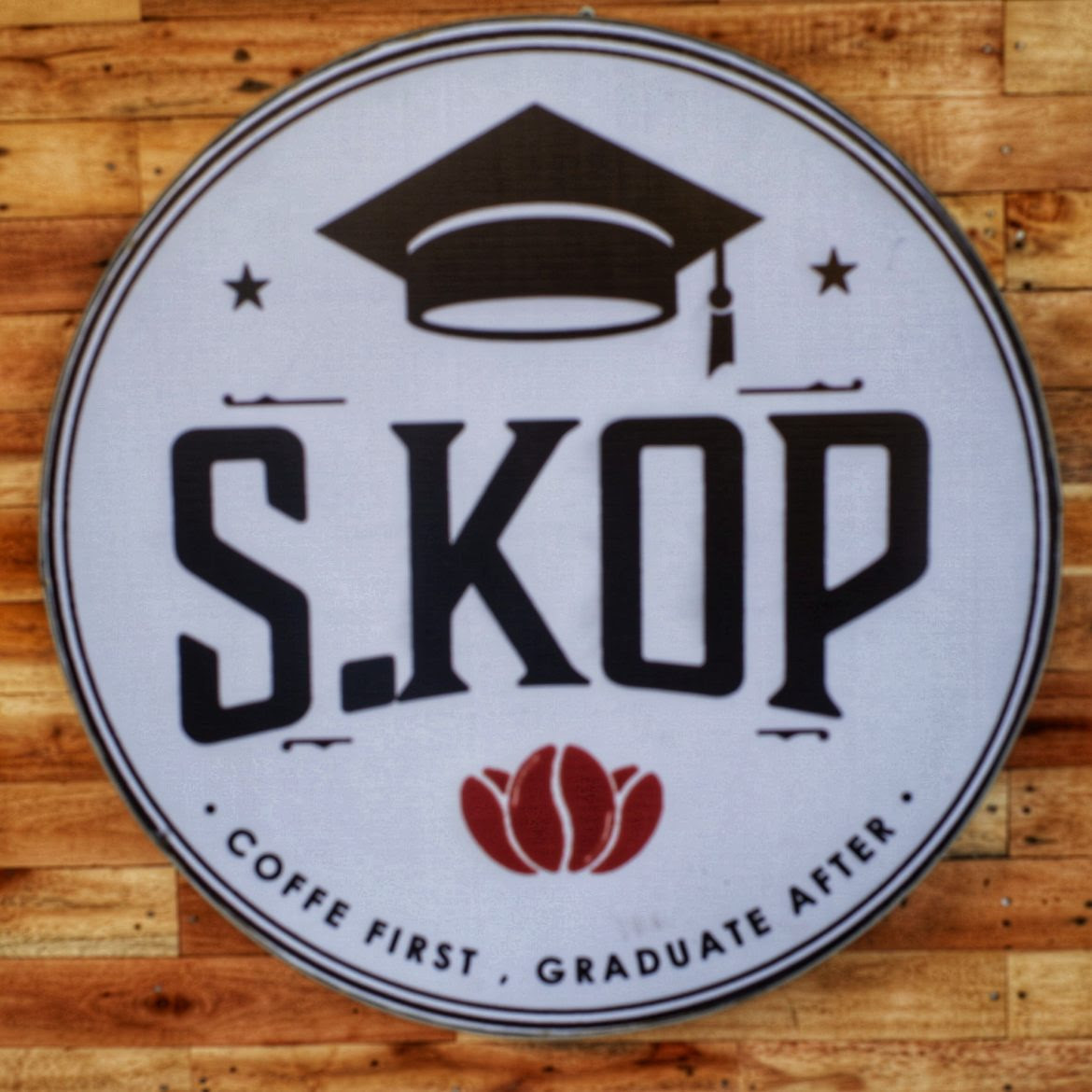 Logo Cafe Kekinian Cafe