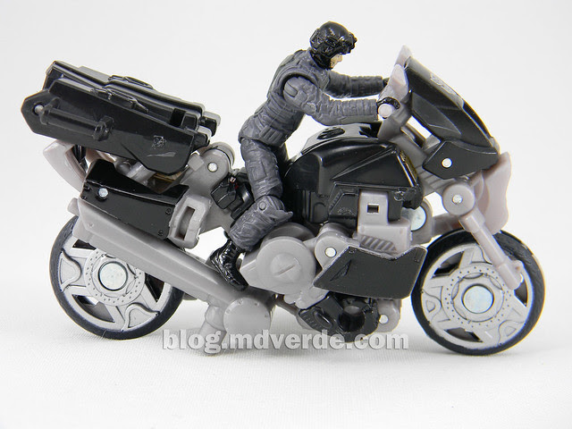 Transformers Tailpipe & Pinpointer DotM Human Alliance Scout - modo alterno