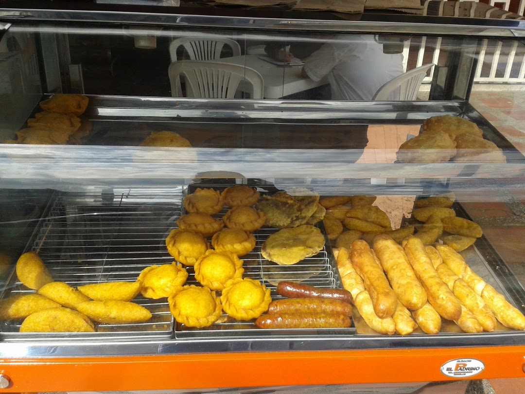 PANADERÍA DELICIAS DE SANTA LAURA