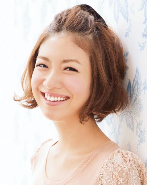 優雅 前髪 を 上げる 髪型 ヘアスタイルギャラリー