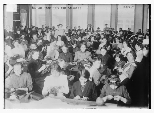 Berlin -- knitting for soldiers (LOC)