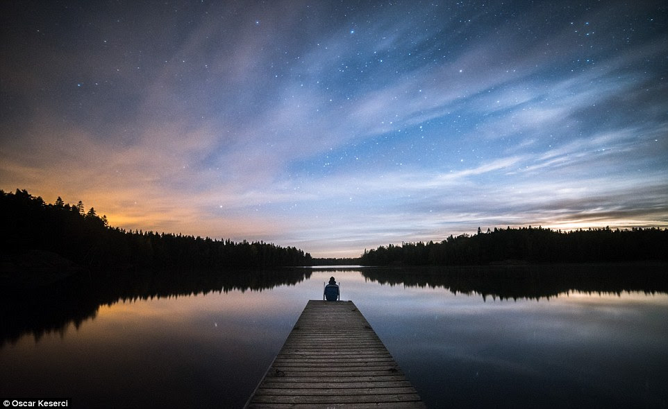 Esta imagem crepuscular melancólica foi tomada Inkoo, Finlandia, e é chamada o cais dos sonhos. Keserci disse à MailOnline: "Principalmente, visitei os mesmos lugares repetidas vezes para conhecer melhor os lugares. Embora eu use os mesmos lugares, a natureza sempre oferece possibilidades para diferentes tipos de imagens. Eu nunca termino com as mesmas imagens '