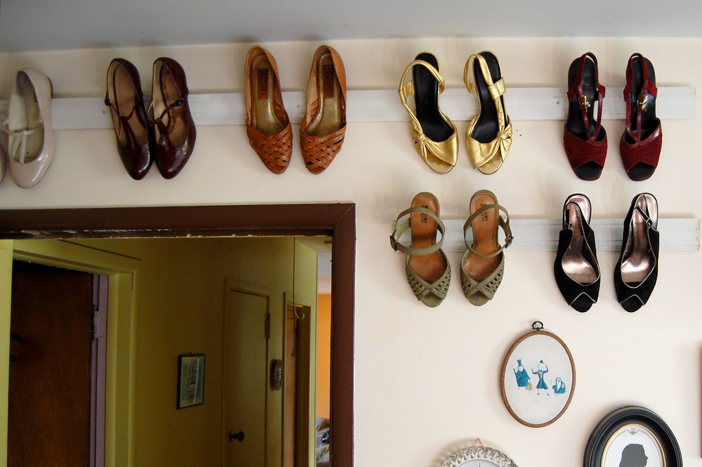 DIY • a pretty, organized heel display