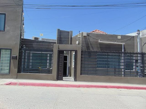 CHARMING MODERN TOWN-HOME ZONA RIO PRIME LOCATION IN TIJUANA AWESOME