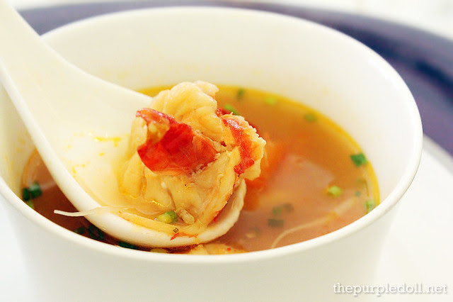 Sweet and Sour Soup with Tomato, Bean Sprout and Tiger Prawns