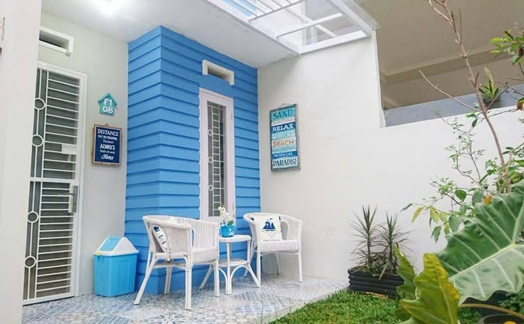 Gaya Terbaru 10 Warna  Cat  Rumah Genteng  Biru  Simple Dan 