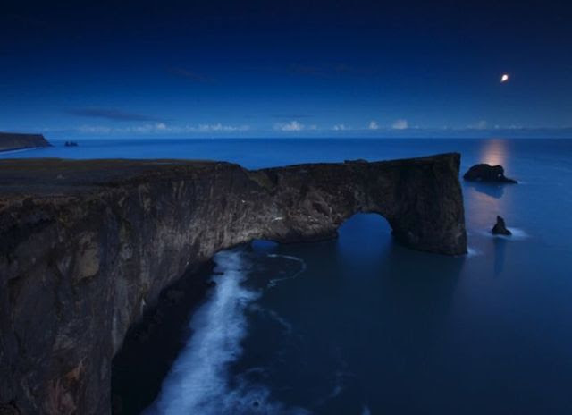 Incredible “Blue Hour” Pictures from Around the World