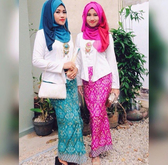  Warna  Hijab Yang  Cocok Untuk Kebaya Putih  Tips Mencocokan