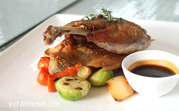 Skyve Elementary Bistro and Bar
