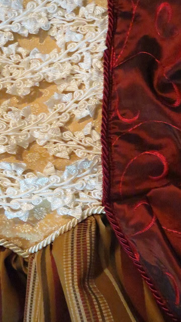 detail bodice