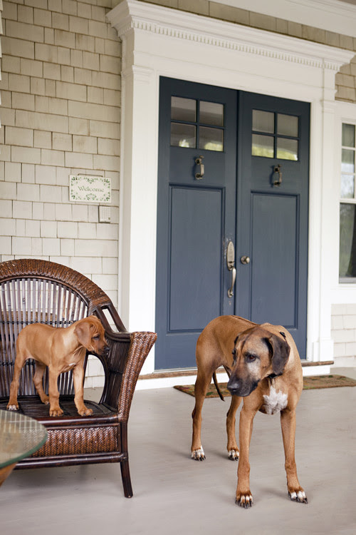 30 Front Door Colors With Tips For Choosing The Right One