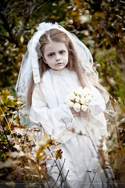 Lookie Loo Photography: Happy Halloween! {Ghost bride & Sally}