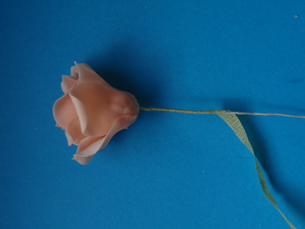 Making a full sugar flower rose