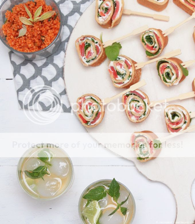 Frischkäse-Lachs-Röllchen | whatinaloves.com Fingerfood Party Lachsröllchen
