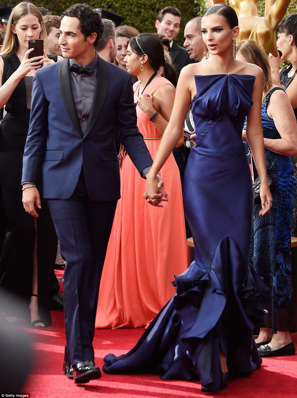 Sua musa: The 25-year-old foi a data de Zac Posen para a noite, e caminhou lado a lado com o designer de moda