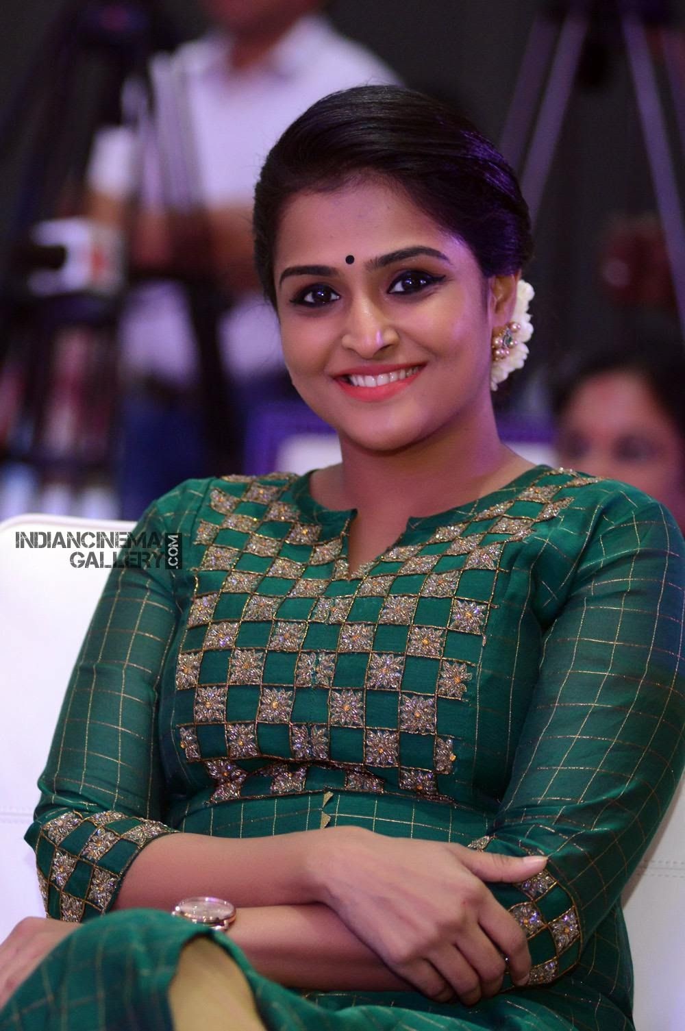 Sexiest South Indian Remya Nambeesan In