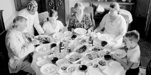 Rijsttafel: Warisan Kuliner Kolonial yang Kini Jadi Simbol Kebudayaan Belanda-Indonesia