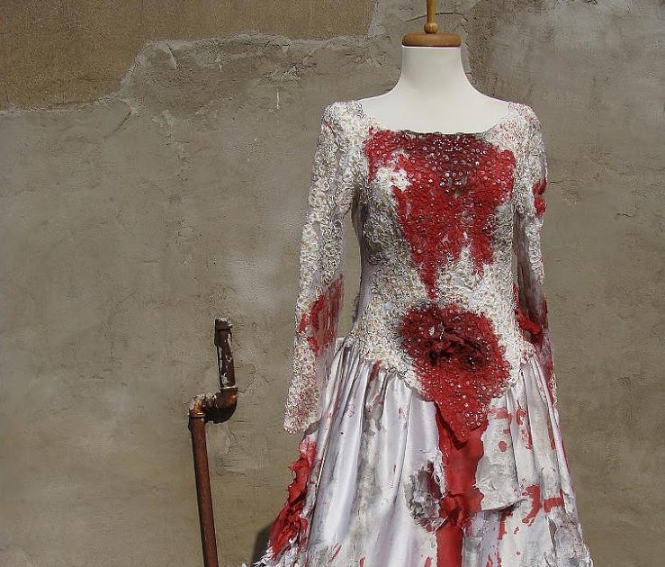 White Bloody Wedding Dress - Clever Wedding Ideas to Make Your Big Day