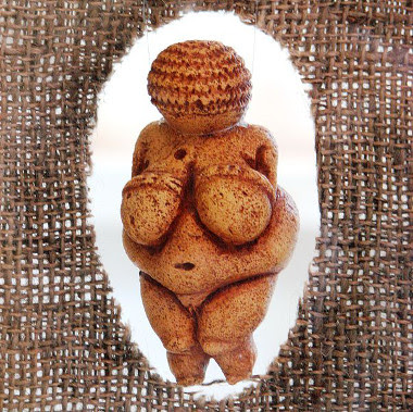 Vênus de Willendorf Vênus de Willendorf, uma das mais antigas esculturas conhecidas, representando a mulher e, possivelmente, a fertilidade