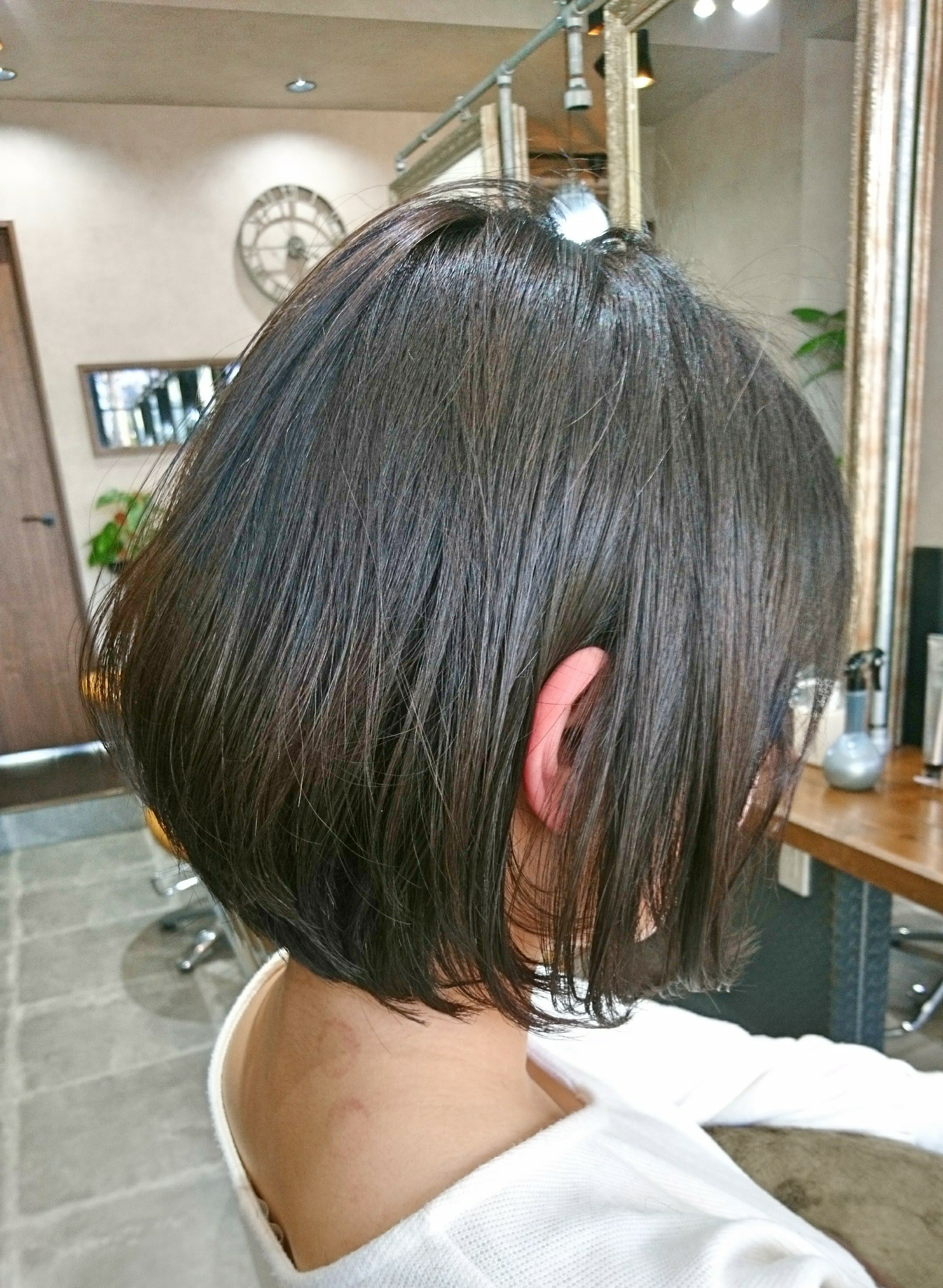 パーマ ショート 頻度 Mengi Tahirkheli