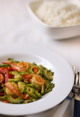 bitter gourd and prawn stir fry