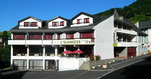 Logis Hôtel l'Elancèze à Thiézac