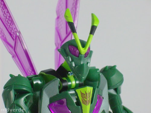 Transformers Waspinator Animated Deluxe - modo robot