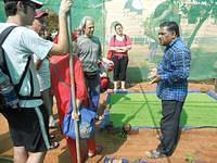 Dr kamalasanan pillai interacts with visitors