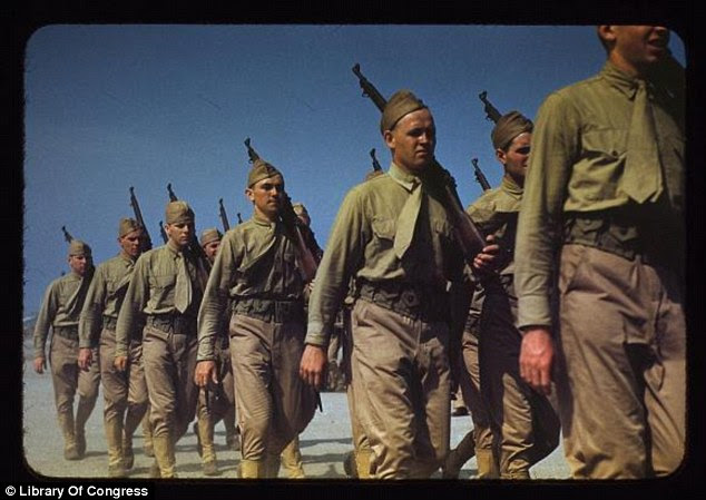 Long walk: Marines finishing training at Parris Island in South Carolina (Alfred Palmer, June 1942)