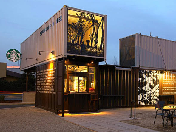 Franquia da cafeteria Starbucks feita com container