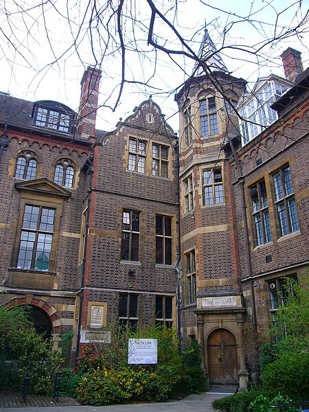 File:Museum of Archeology and Anthropology, Cambridge.jpg