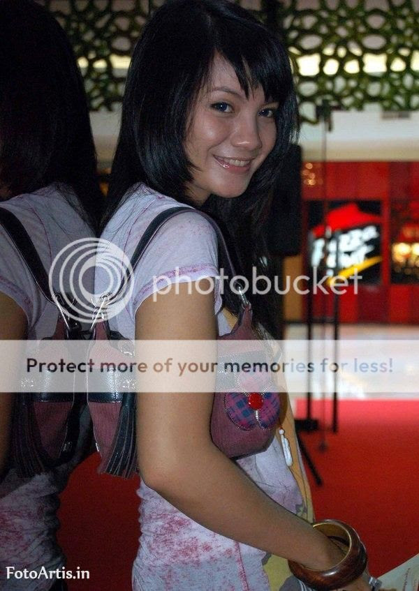 Foto Artis Indonesia Girindra Kara Seksi Picture Cewek Bugil Toket Gede