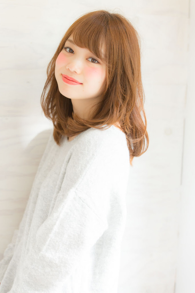 ベスト可愛い ヘアスタイル セミロング 最高の動物画像